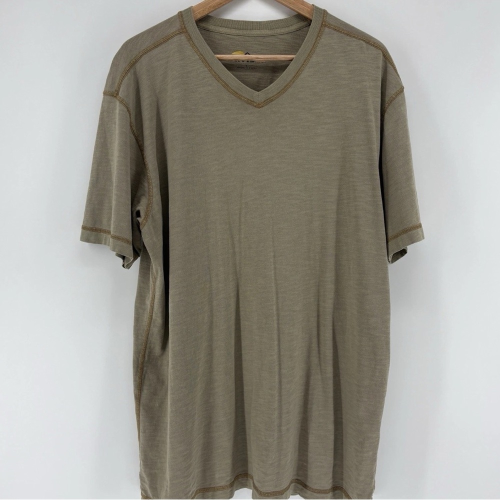 Men's V-Neck Short Sleeve Shirt - Olive